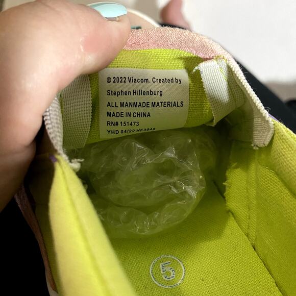 GroundUP Spongebob Squarepants Mismatched Canvas Sneakers Patrick Star Sz 5 - Picture 10 of 11